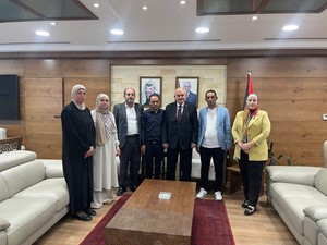 اجتماع المهندسة ميرفت غزال مع بلدية سيلة الظهر ومجلس قروي ظهر المالح مع الوزير للتباحث في بعض القضايا 