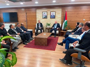 حجاوي يبحث مع بلدية الخليل احتياجات المدينة و المشاريع التنموية