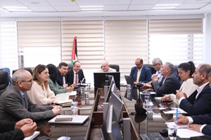وزير الحم المحلي يبحث مع بعثة الجهات و الدول المانحة تعزيز الشراكة لدعم برنامج تطوير البلديات-المرحلة الرابعة