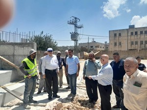 الوزير حجاوي يتفقد بلدة قصرة ويؤكد دعم الحكومة الكامل لاهالي البلدة