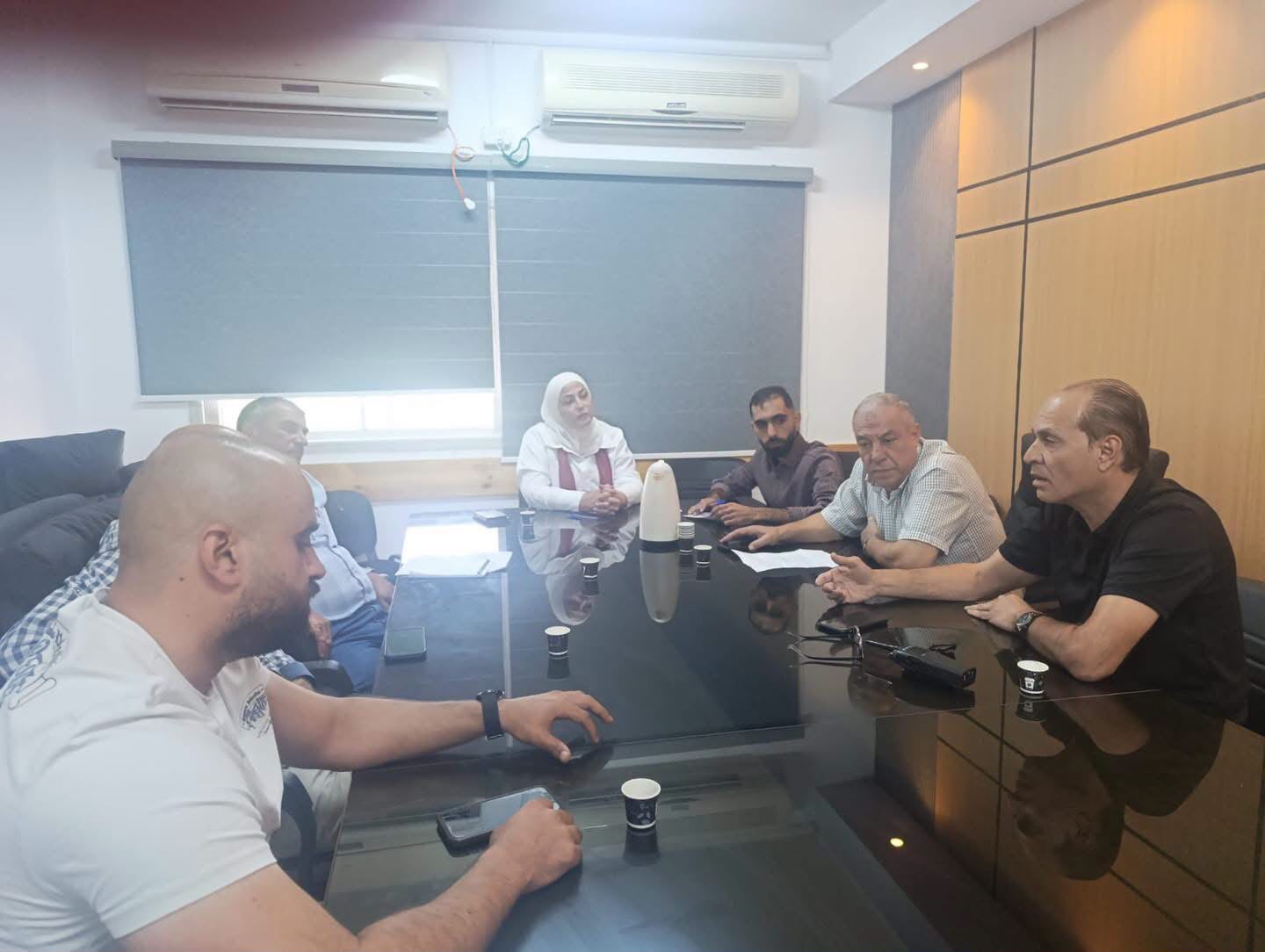 ترأست م.ميرفت غزال مدير عام الحكم المحلي في محافظة جنين لاجتماع المرافق العامة لمتابعة أوضاع مجنعات النقل بحضور اعضاء لجنة السلامة العامة ونقابة النقل في المحافظة 